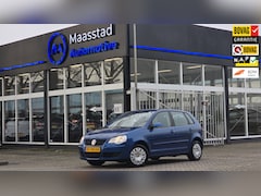 Volkswagen Polo - 1.4-16V Optive lage Kms Airco Cruise Trekhaak