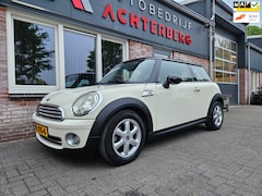 MINI Cooper - 1.6 Business Line Automaat Airco/Clima Cruise Control NAP Leuke/Nette Auto