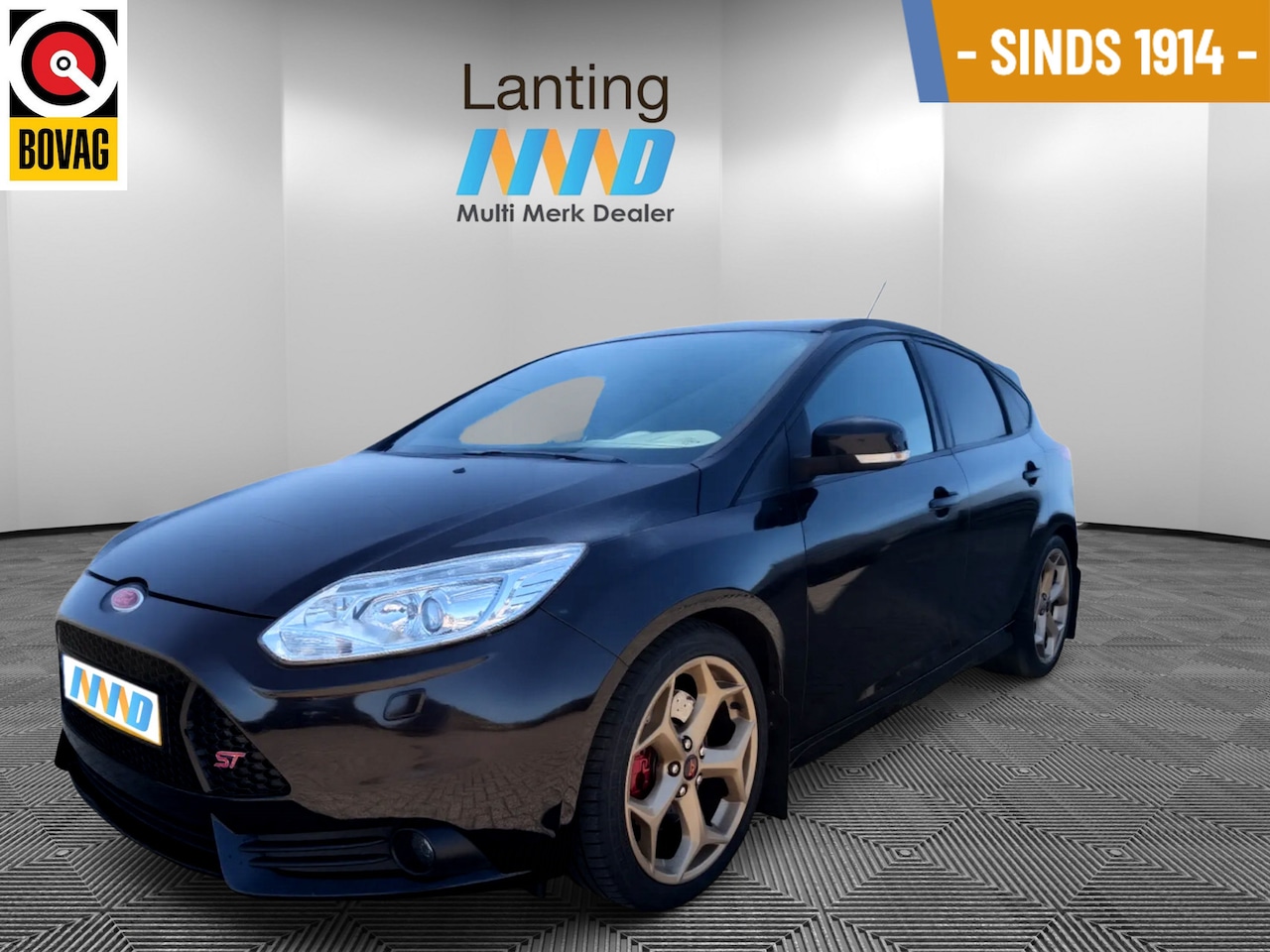 Ford Focus - 2.0 EcoBoost ST-3 origineel met Recaro stoelen - AutoWereld.nl