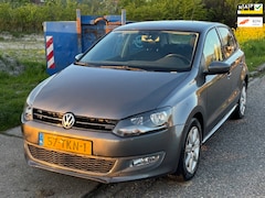 Volkswagen Polo - 1.2 TSI BlueMotion Highline 5-Drs ECC Audio-CD/MP3 Electric pakket LMV 15" ESP TCS Cruise