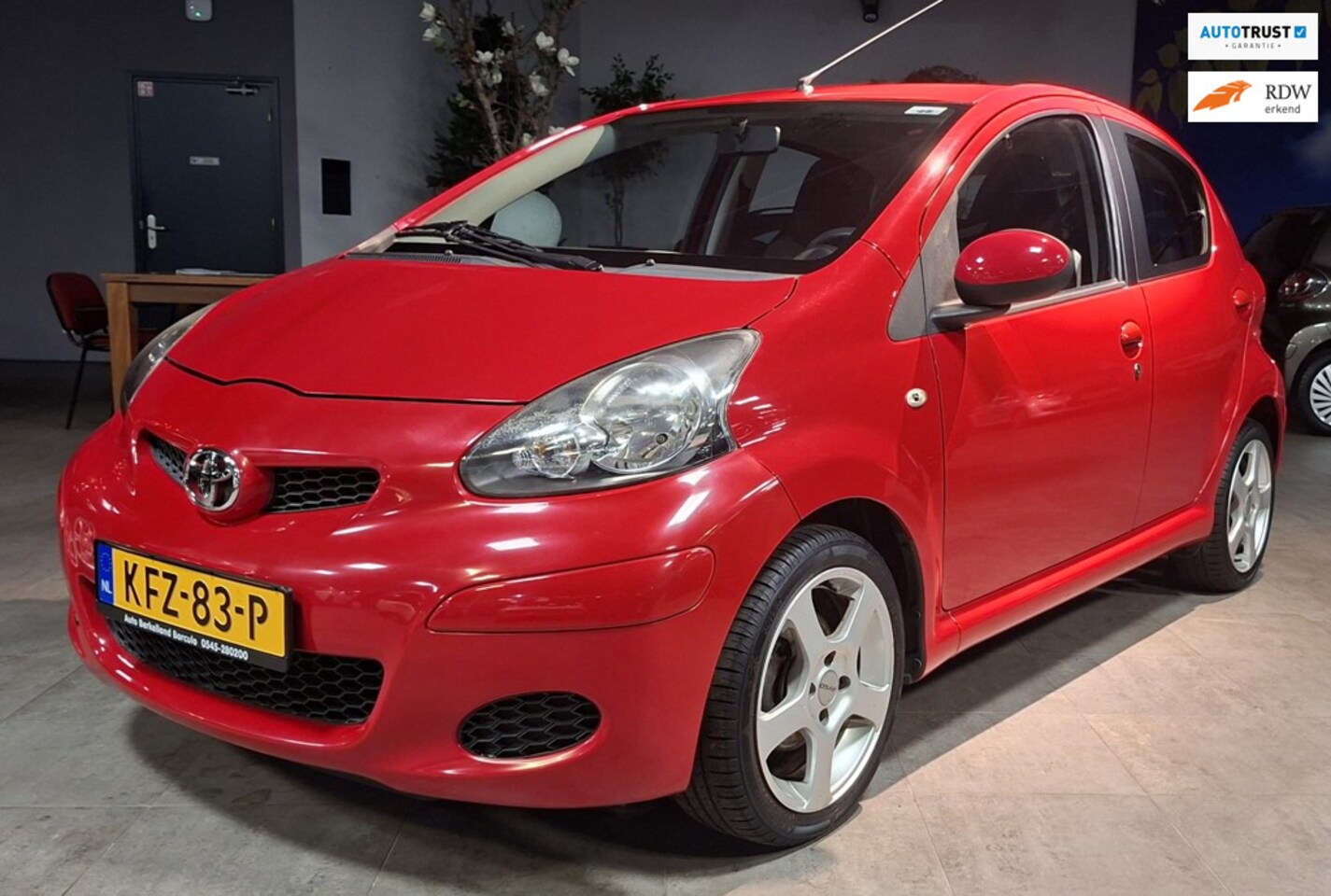 Toyota Aygo - 1.0-12V 5-Drs Airco / Elektr. pakket / weinig KMS - AutoWereld.nl