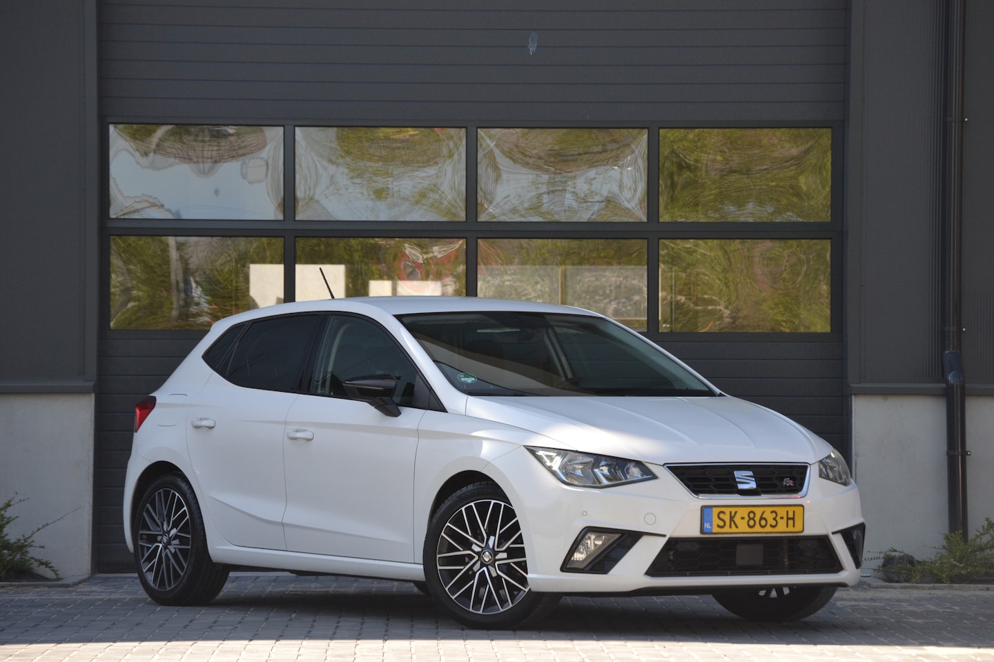 SEAT Ibiza - 1.5 TSI EVO FR Business Intense Camera | Carplay - AutoWereld.nl