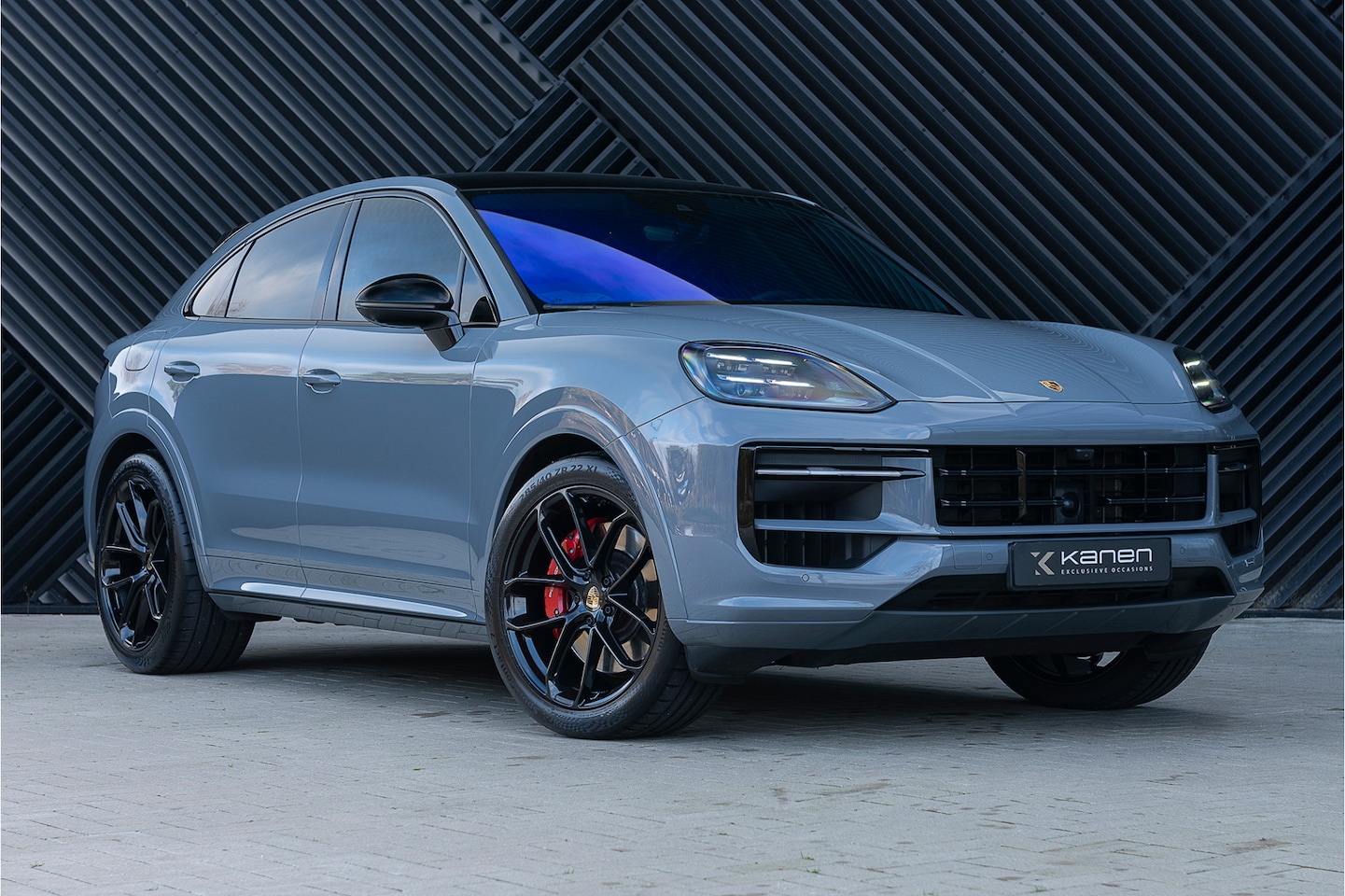 Porsche Cayenne Coupé - 3.0 S E-Hybrid Sport Design ACC Pano 360 Head Up Memory Sport Chrono Softcl. Matrix Ambien - AutoWereld.nl