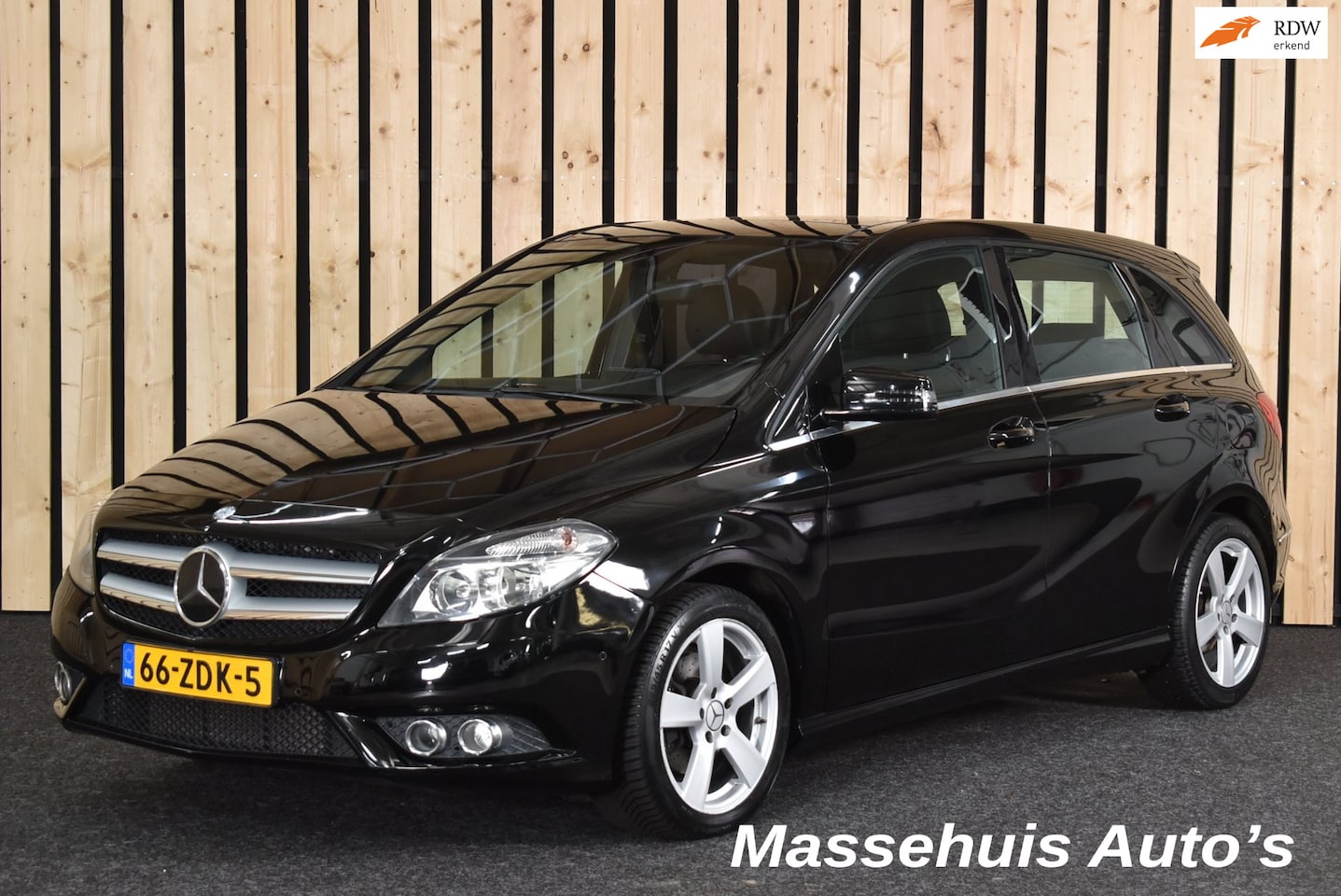 Mercedes-Benz B-klasse - 180 Ambition Automaat Trekhaak Panoramdak PDC Navi Clima Cruise 2e eig. Nwe APK - AutoWereld.nl