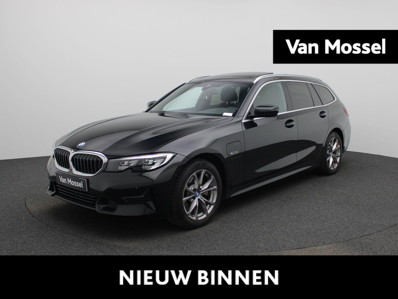 BMW 3-serie Touring - 320e (150 kW) | Automaat | LMV | Navigatie | Schuifdak | Stoel verwarming | Virtual cockpi - AutoWereld.nl