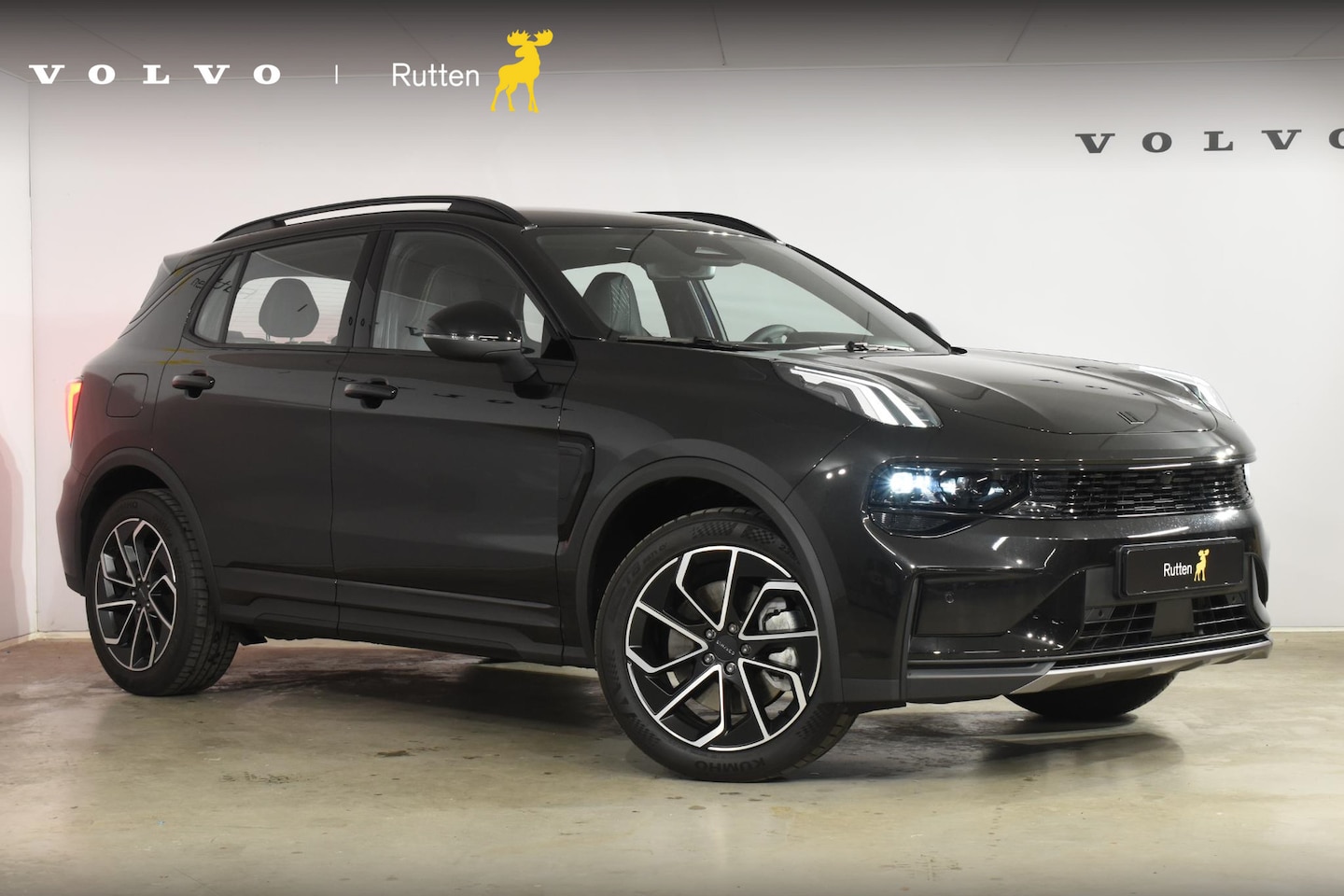 Lynk & Co 01 - 276PK Automaat Core / Adaptieve cruise control / Stoel - en stuurwielverwarming / Parkeers - AutoWereld.nl