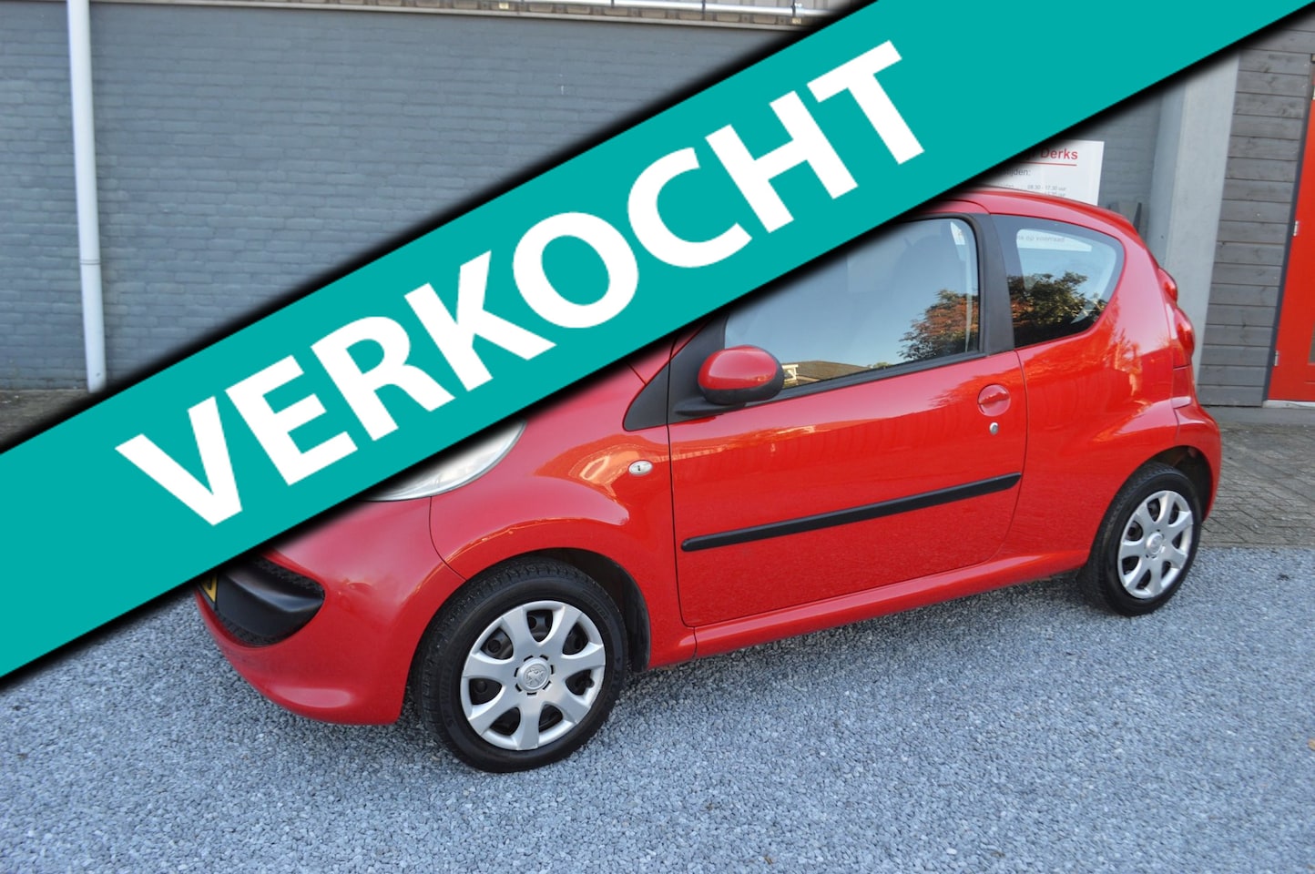 Peugeot 107 - 1.0-12V XS Airco 5Drs Stuurbekrachtiging Jaar Garantie - AutoWereld.nl