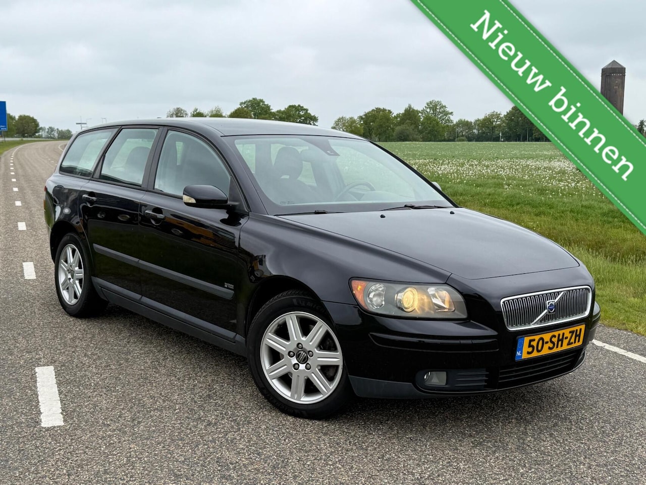 Volvo V50 - 2.4 Aut Edition I 140pk | Dealer Onderhouden - AutoWereld.nl