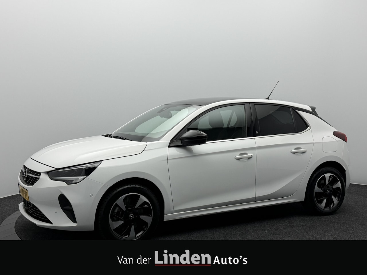 Opel Corsa Electric - 50 kWh 3-Fase SOH 97,6% | Warmtepomp | Matrix Led | Panoramadak | Stoel/Stuurverwarming | - AutoWereld.nl