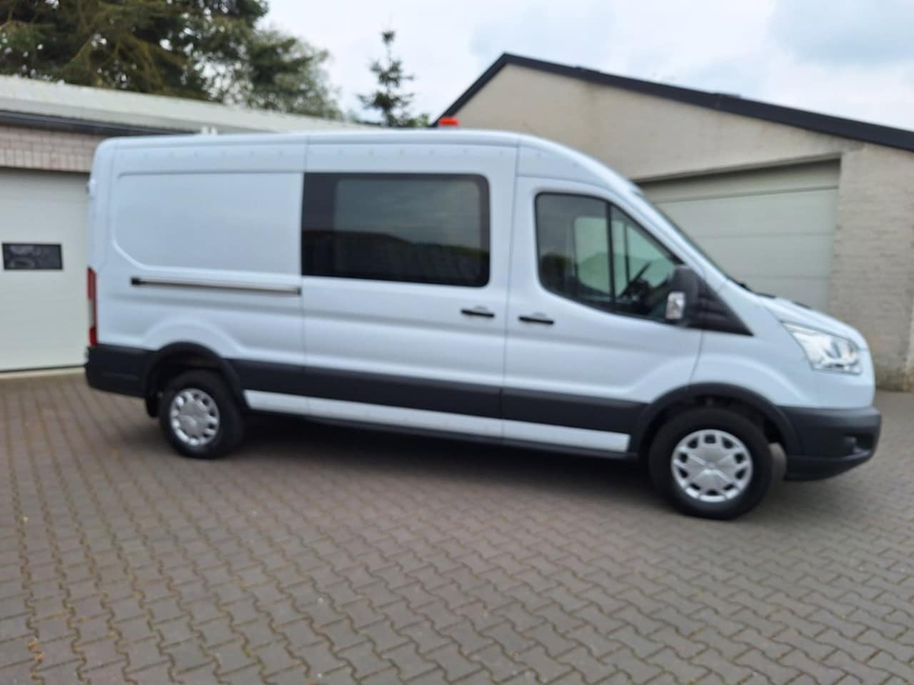 Ford Transit - 350 2.0 TDCI L3H2 Trend 350 2.0 TDCI L3H2 Trend - AutoWereld.nl