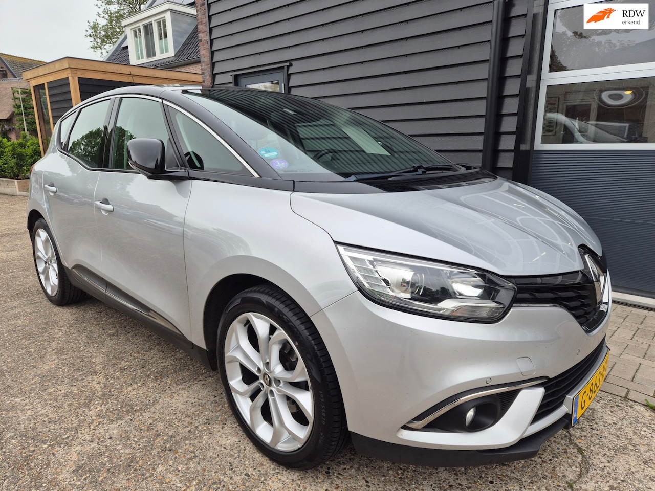 Renault Scénic - 1.3 TCe Intens *€ 7495 Ex BPM* - AutoWereld.nl