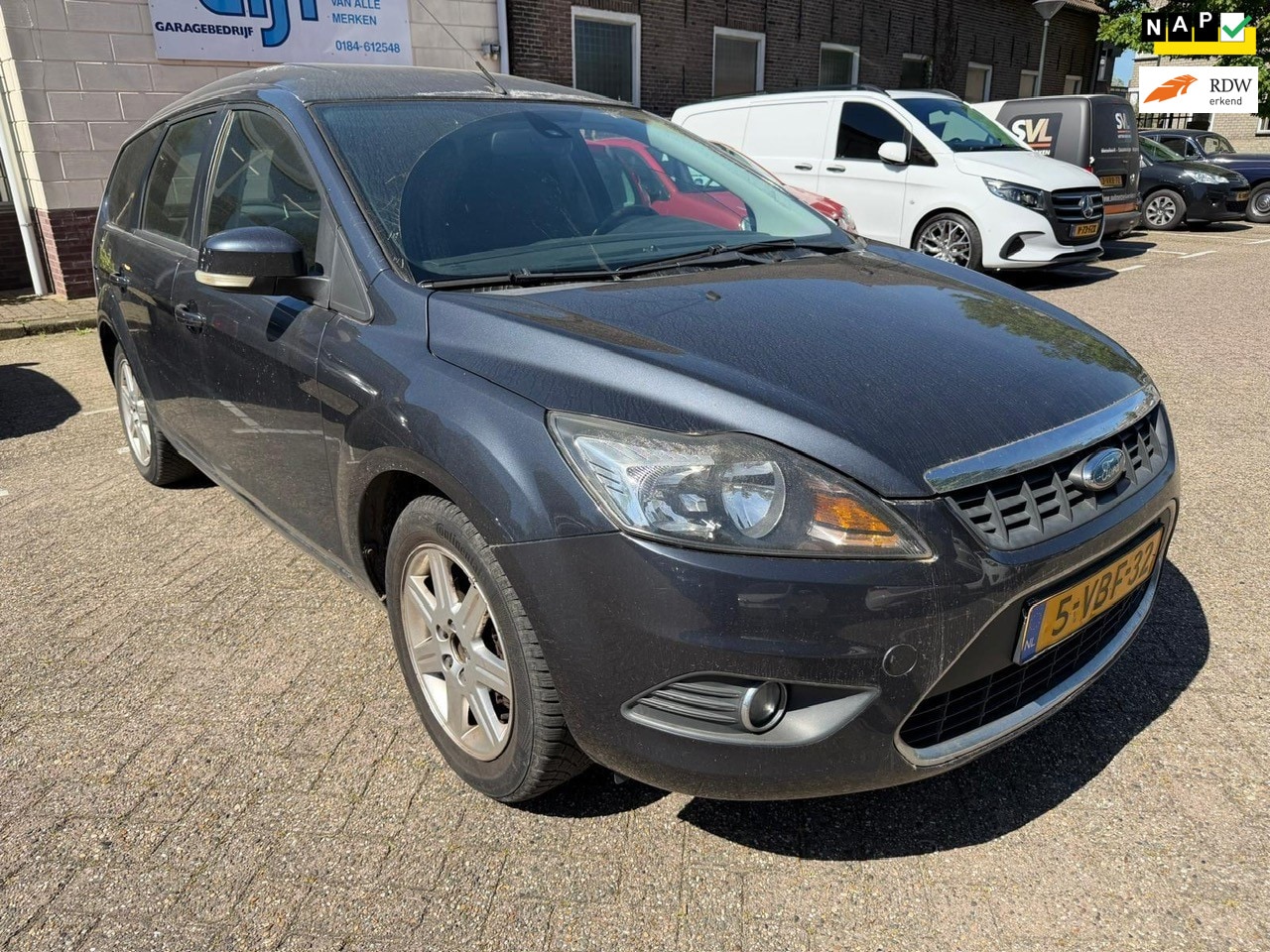 Ford Focus Wagon - 1.6 TDCI Titanium GRIJS KENTEKEN - AutoWereld.nl