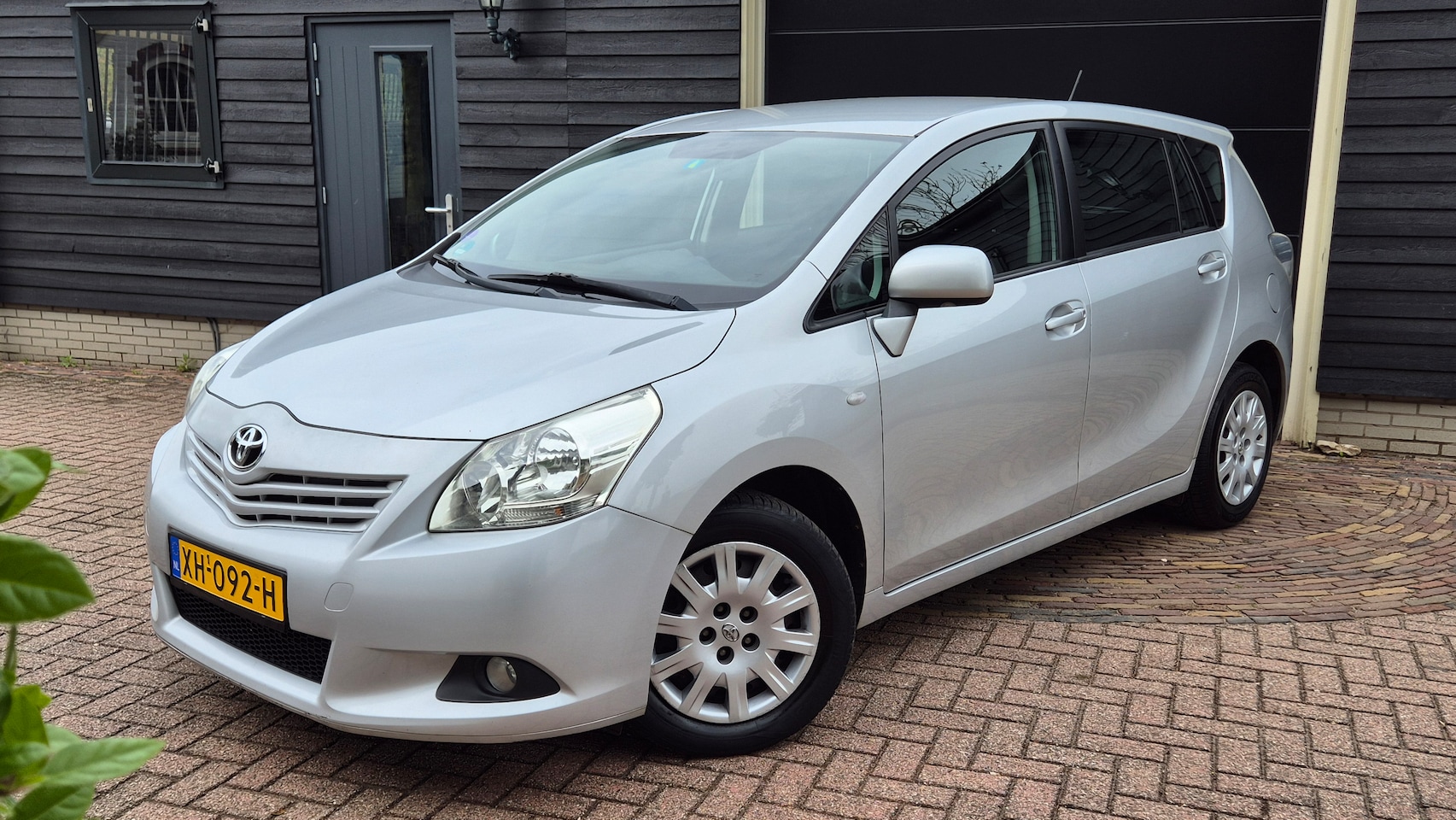 Toyota Verso - 1.8 VVT-i Aspiration 7p. - AutoWereld.nl