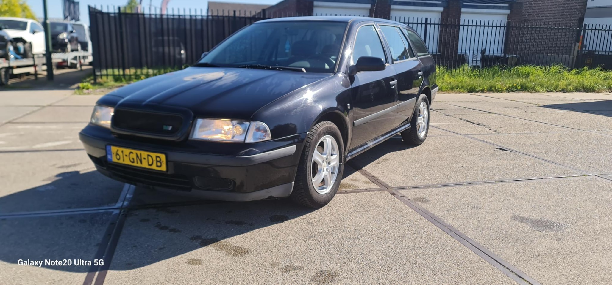 Skoda Octavia Combi - 1.6 SLXi AUTOMAAT Airco APK 24-2-2027 - AutoWereld.nl