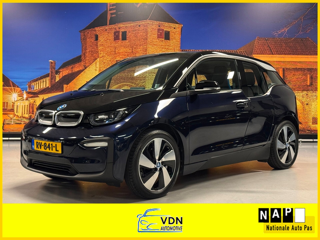 BMW i3 - Basis 94Ah 33 kWh SOH 88% Navigatie PDC - AutoWereld.nl