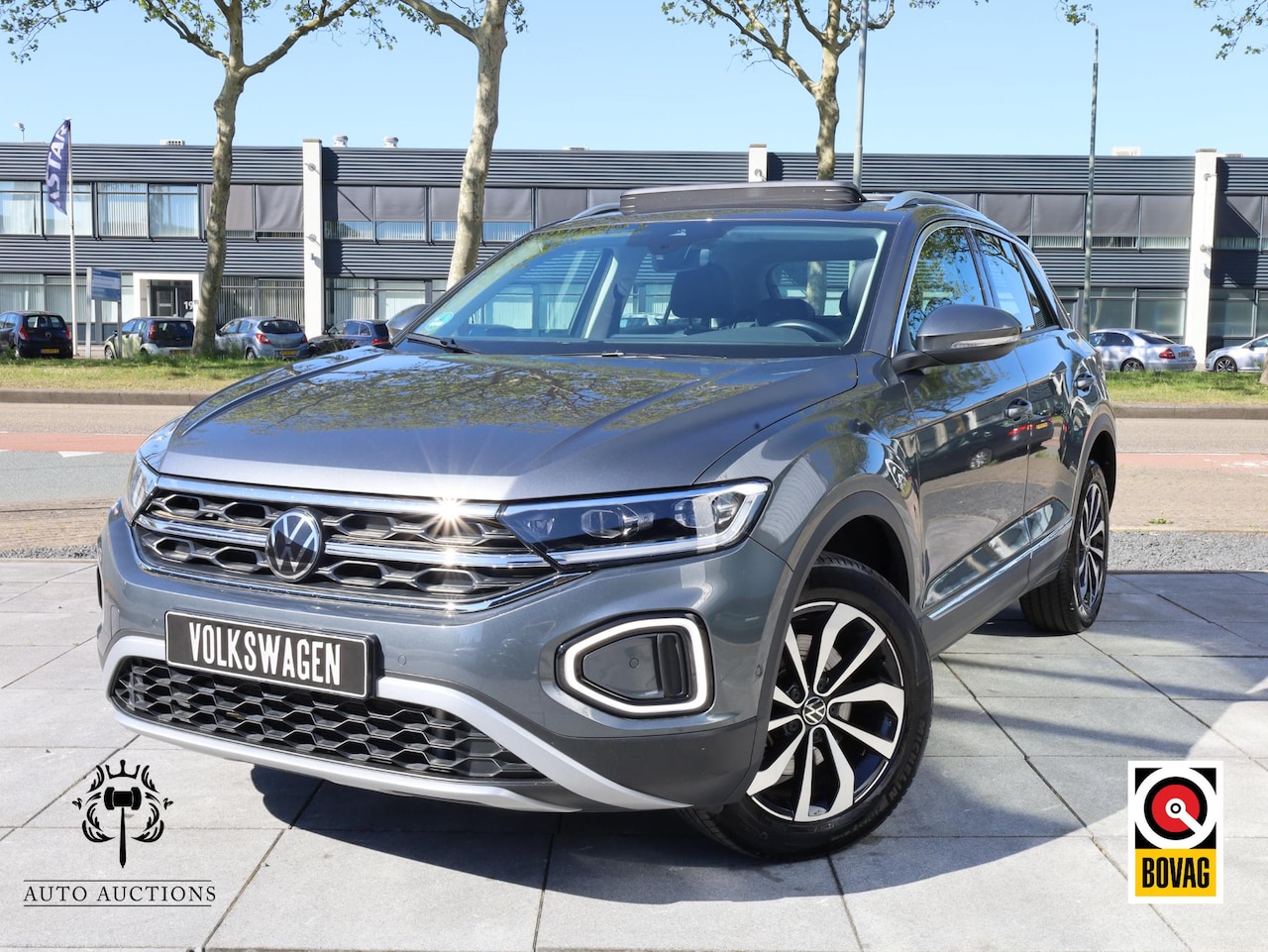 Volkswagen T-Roc - 1.5 TSI Panodak | Vol Leer | Facelift | Virtual | Memory | Achteruitrijcamera | Carplay/An - AutoWereld.nl