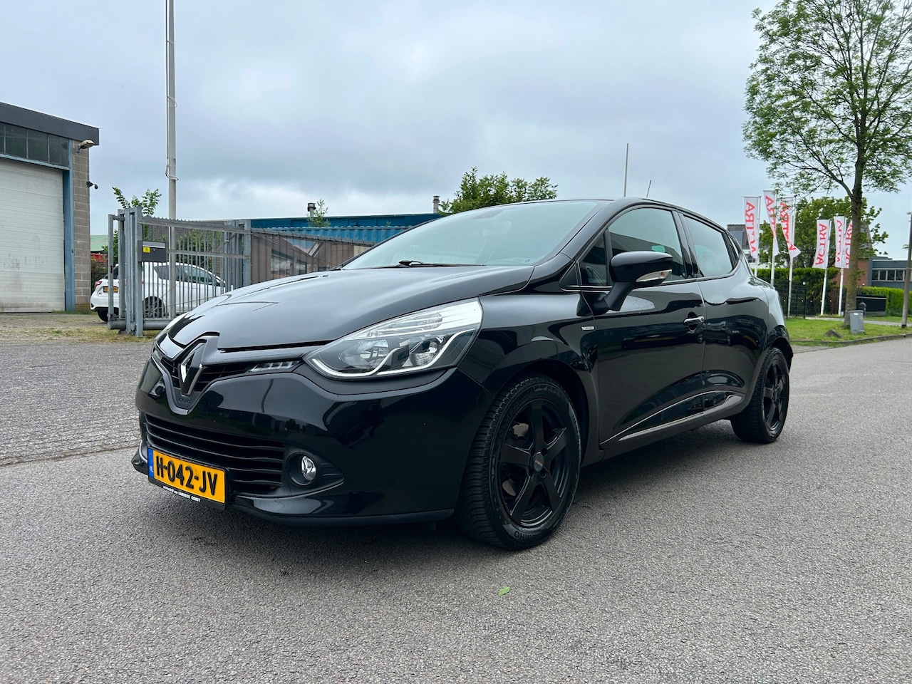 Renault Clio - 0.9 TCe Eco2 Dynamique Navi/Clima/Bluetooth/Pdc - AutoWereld.nl