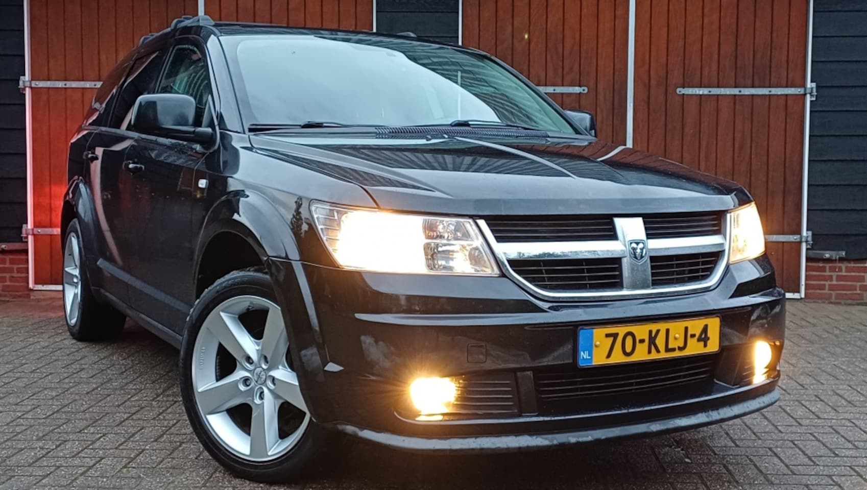 Dodge Journey - 2.4 SXT OPKNAPPER | 7 persoons | Bluetooth | Trekhaak | NAP - AutoWereld.nl