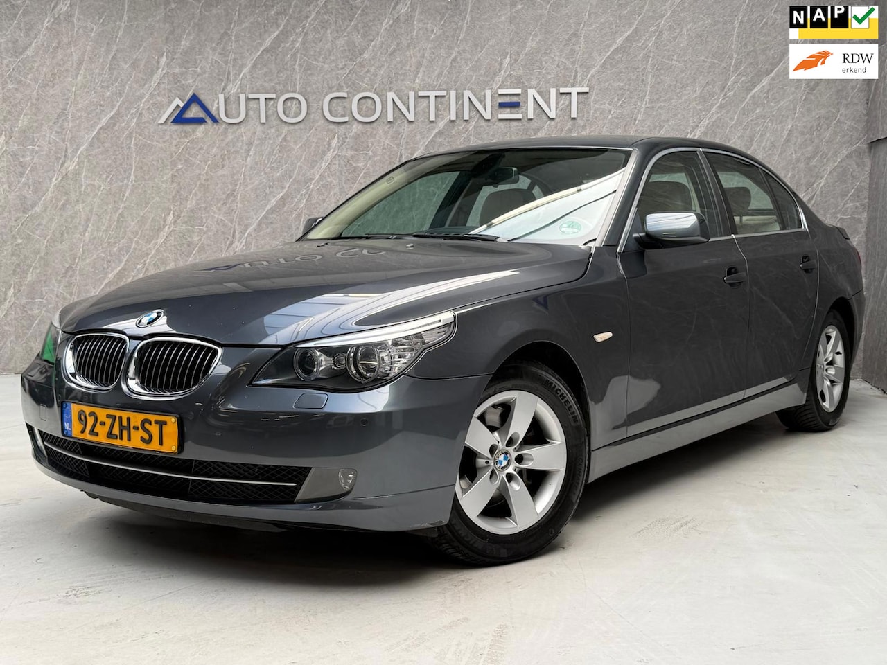 BMW 5-serie - 523i / NAP / AUT / Goed Onderhouden - AutoWereld.nl