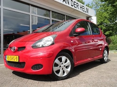 Toyota Aygo - 1.0-12V Aspiration Red Navigator Airco