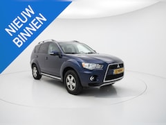 Mitsubishi Outlander - 2.4 Instyle 7PERS/PANO/TREKHAAK