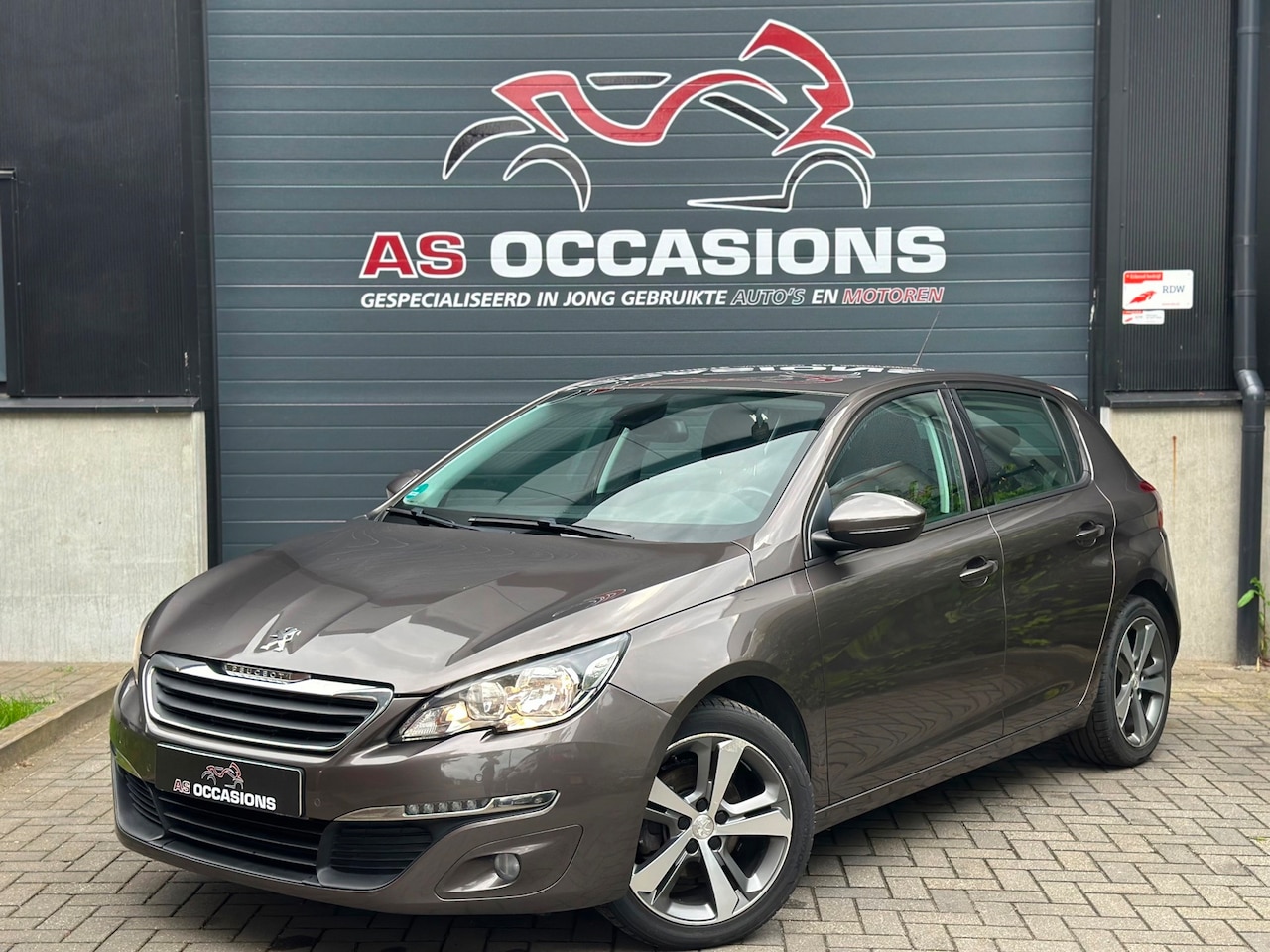 Peugeot 308 - 1.6 THP Active - CAM - Navi - Airco - BT - AutoWereld.nl