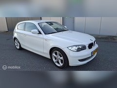 BMW 1-serie - 118i Business Line