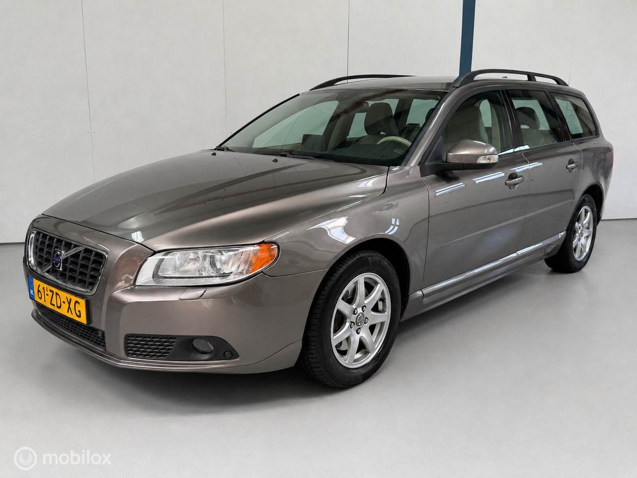 Volvo V70 - 2.5T NL-AUTO / 1E EIGENAAR / DEALER HISTORIE - AutoWereld.nl