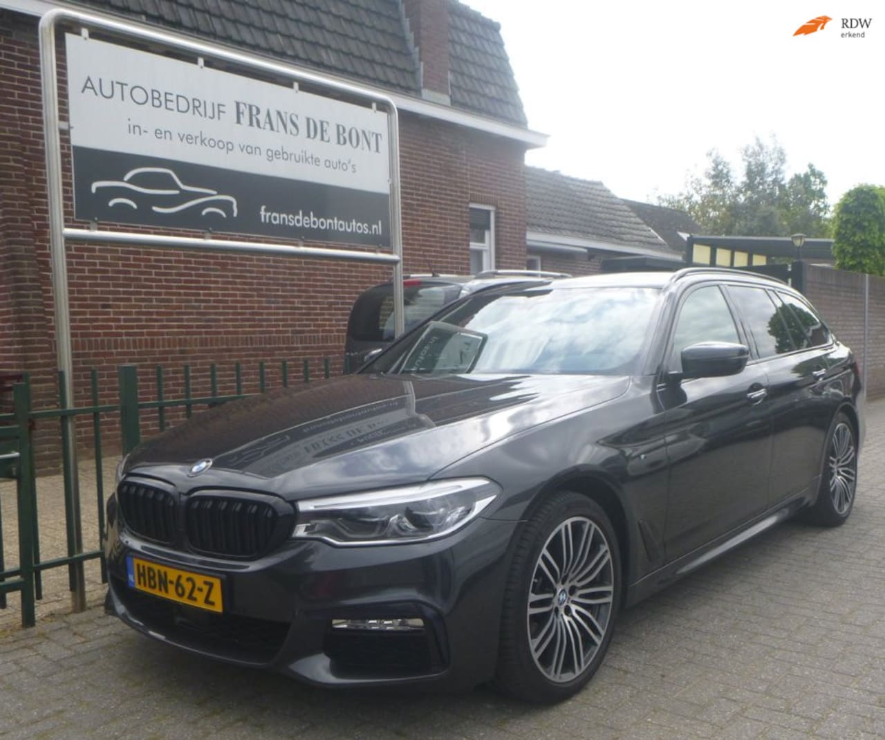 BMW 5-serie Touring - 540i xDrive High Executive m-sport black line pano € 33,750 - AutoWereld.nl