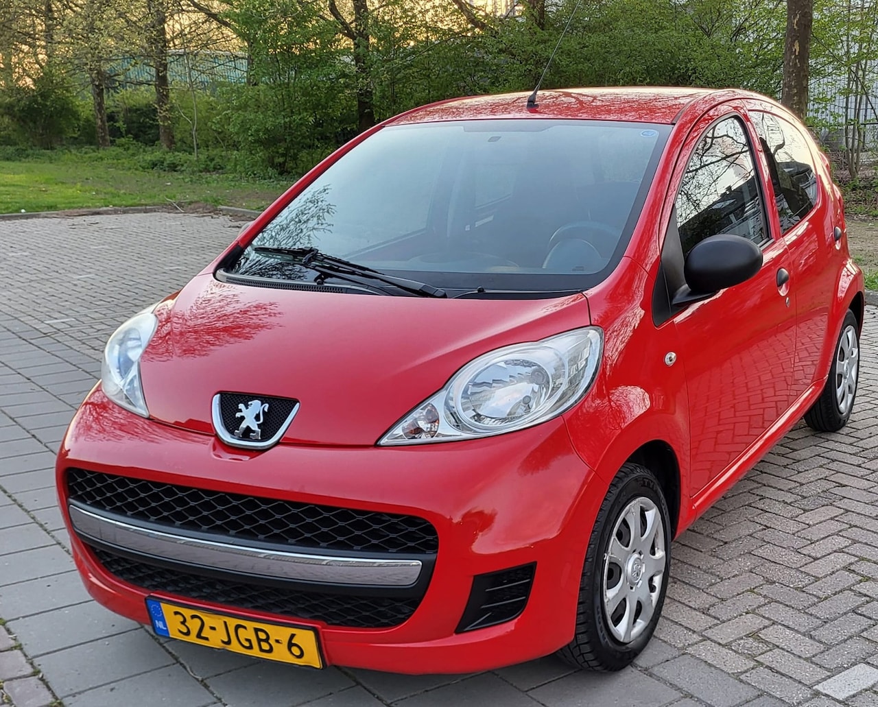 Peugeot 107 - 1.0-12V XR 1.0-12V XR - AutoWereld.nl