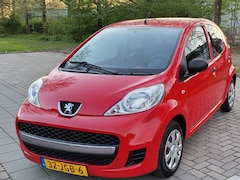 Peugeot 107 - 1.0-12V XR