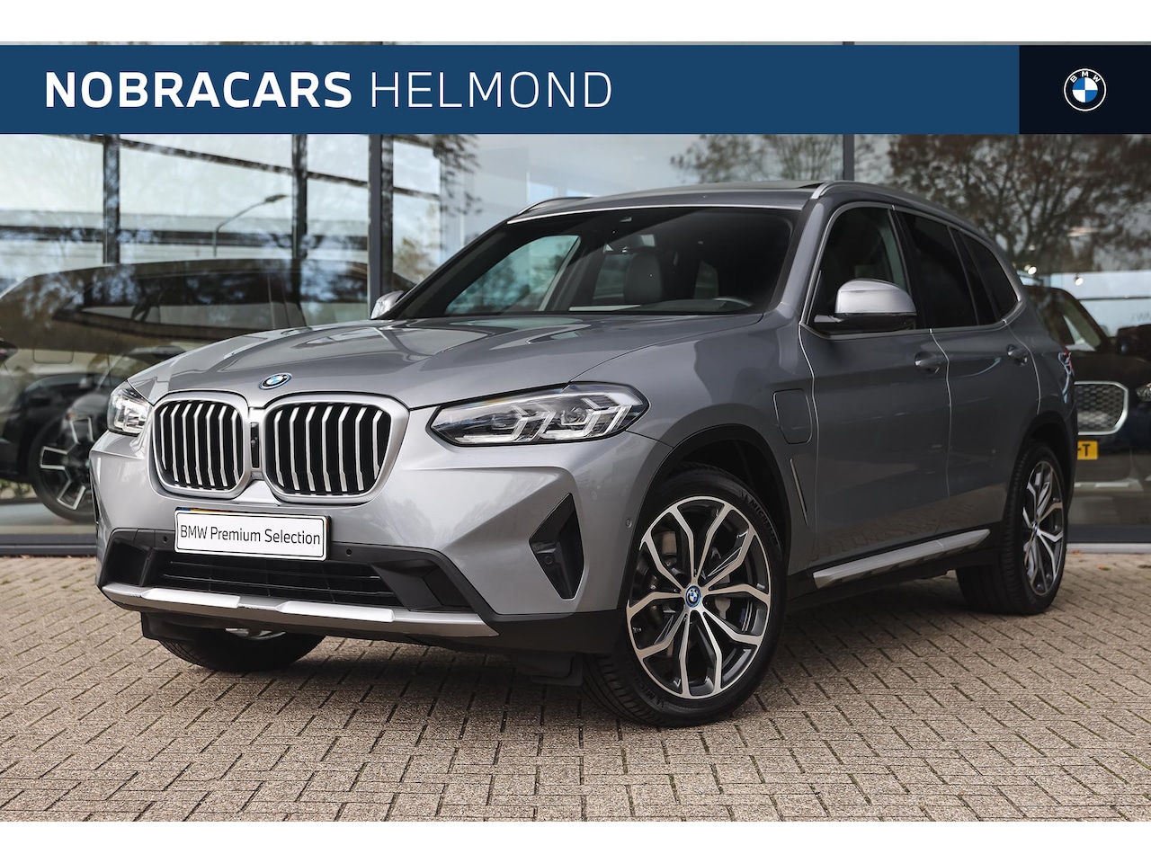 BMW X3 - xDrive30e High Executive Automaat / Trekhaak / Sportstoelen / Adaptieve LED / Parking Assi - AutoWereld.nl