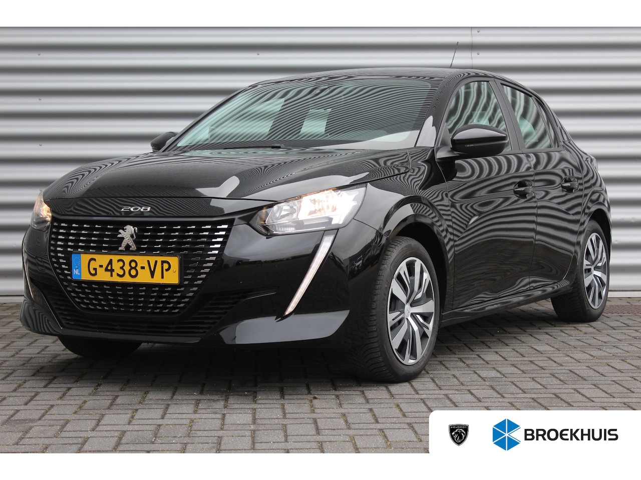 Peugeot 208 - 1.2 PURETECH 75PK ACTIVE PACK / NAVI / CLIMA / LED / PDC / AFNEEMBARE TREKHAAK / BLUETOOTH - AutoWereld.nl