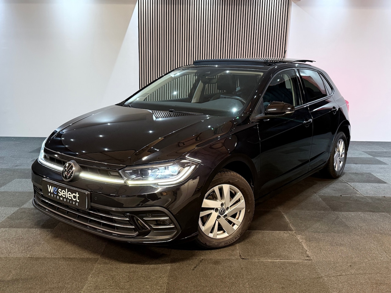 Volkswagen Polo - Pano l Virtual l Carplay l Navi l IQ Led l ACC l Stoelverwarming - AutoWereld.nl