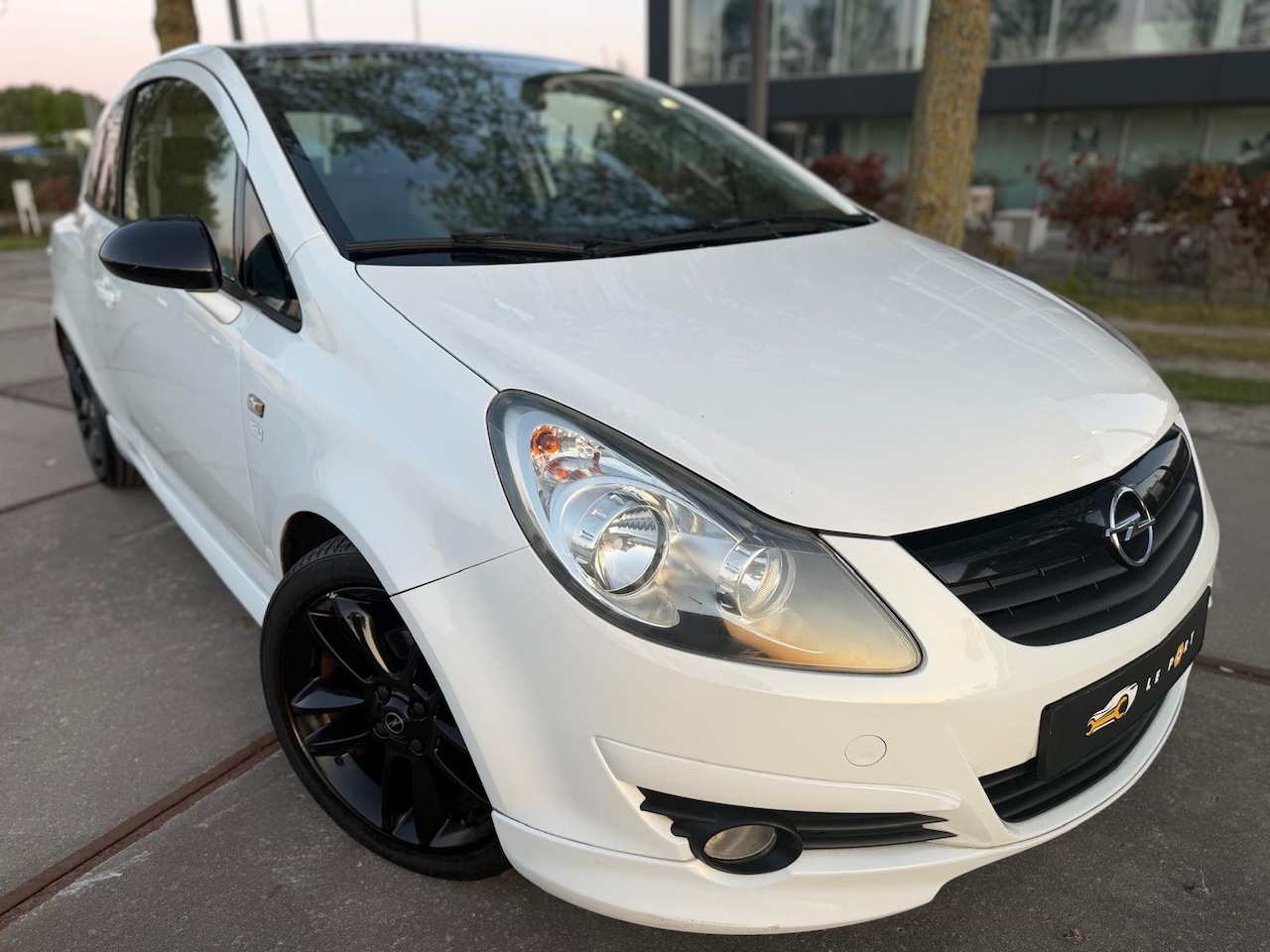 Opel Corsa - | 1.4 | 2009 | 1 EIG | NWE APK | CRUISE | HALFLEDER - AutoWereld.nl