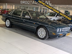 Daimler Super V8 - 4.0 Automaat Airco, Cruise Control, Stuurbekrachtiging