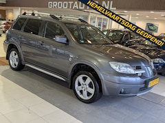 Mitsubishi Outlander - 2.4 Automaat Airco, Cruise Control, Trekhaak, Stuurbekrachtiging
