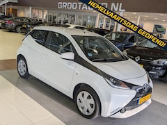 Toyota Aygo - 1.0 VVT-i x-play Airco, Cruise Control, Stuurbekrachtiging