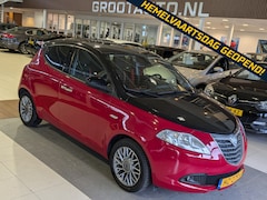 Lancia Y(psilon) - Ypsilon 1.2 Platinum Airco, Stuurbekrachtiging