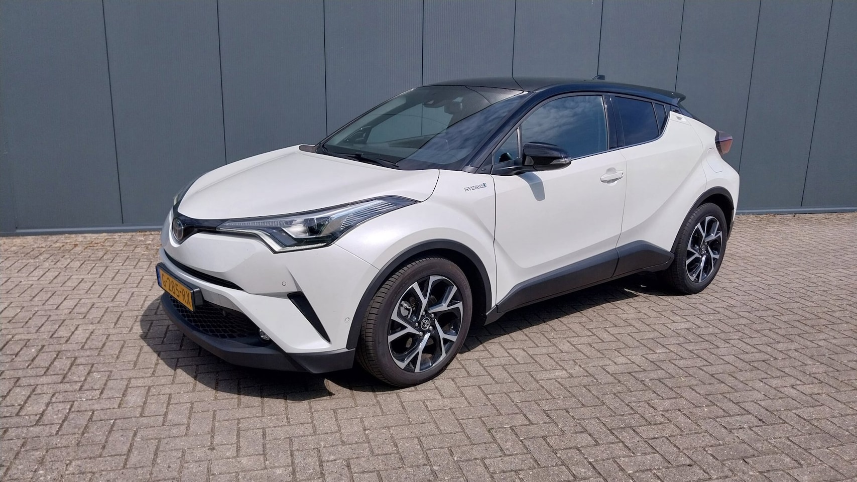 Toyota C-HR - 1.8 Hybrid Style Ultimate//NAVI//CRUISE//LM VELGEN - AutoWereld.nl