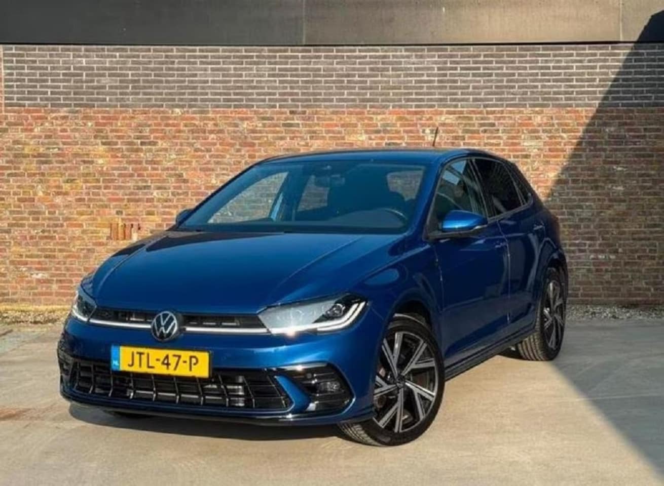 Volkswagen Polo - 1.0 TSI R-Line Business+ 1.0 TSI R-Line IQ LIGHT ACC CAMERA - AutoWereld.nl