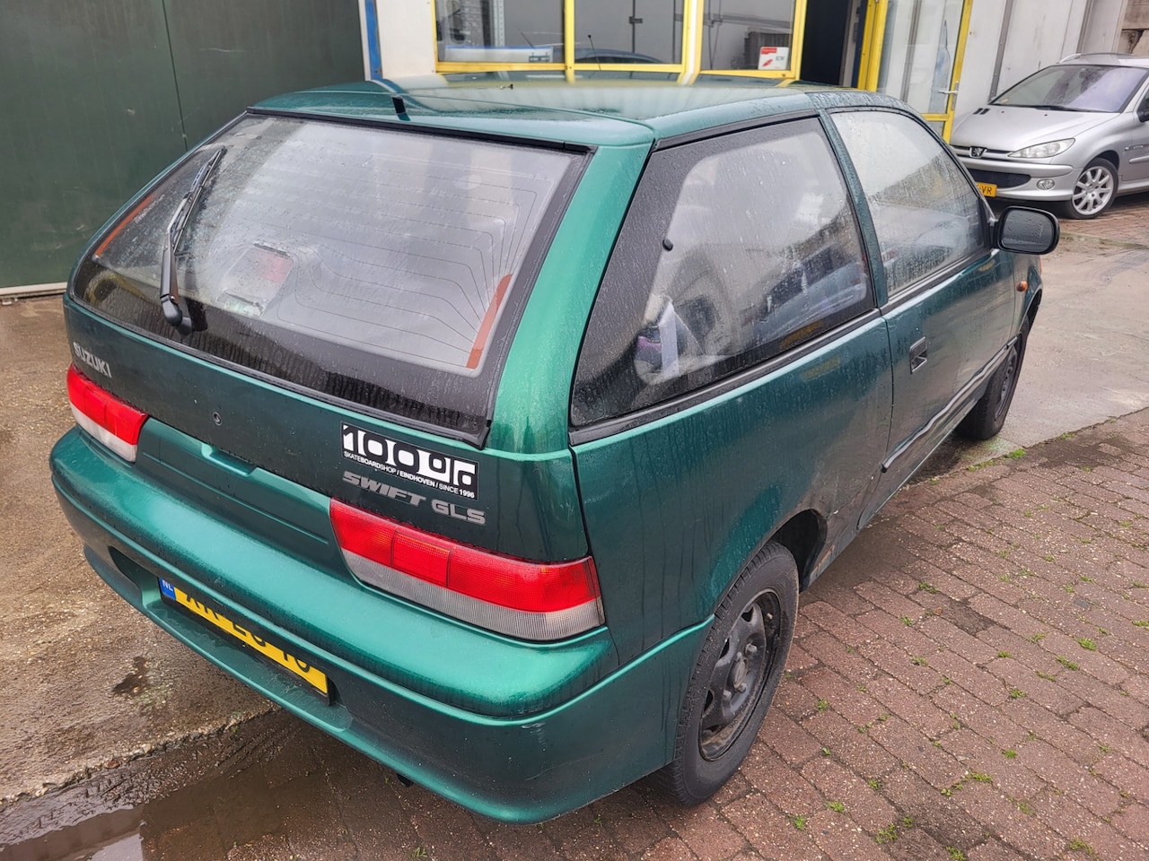 Suzuki Swift - 1.3 GLS APK 6-9-2026 Airco 600,- - AutoWereld.nl