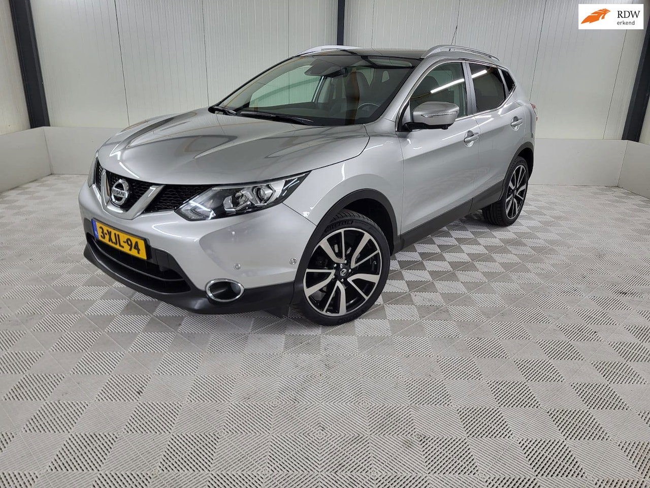 Nissan Qashqai - 1.2 Tekna 1.2 Tekna, Trekhaak, Leder, Camera, Panodak, Navi - AutoWereld.nl