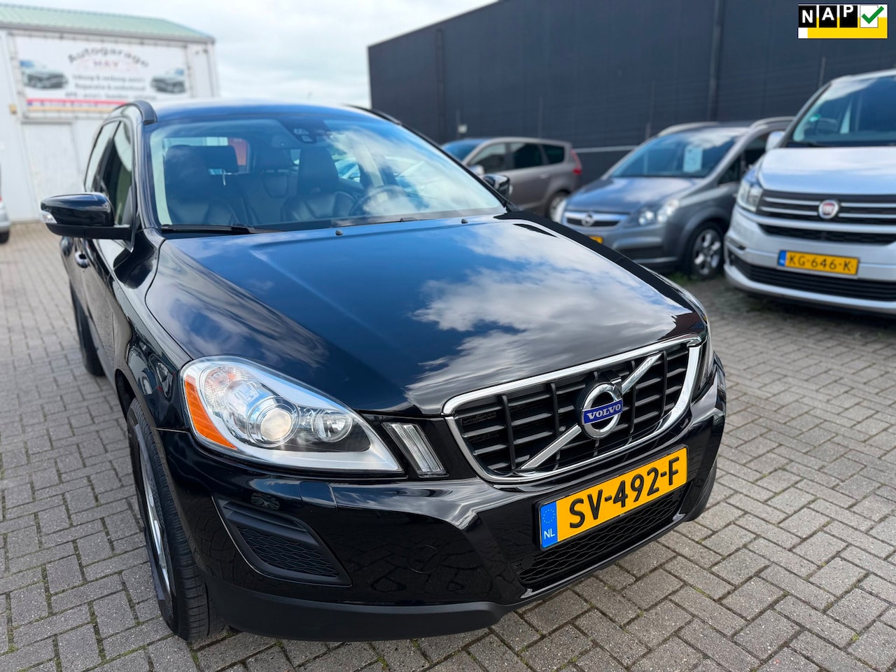 Volvo XC60 - 2.4 D5 AWD Summum|Automaat - AutoWereld.nl