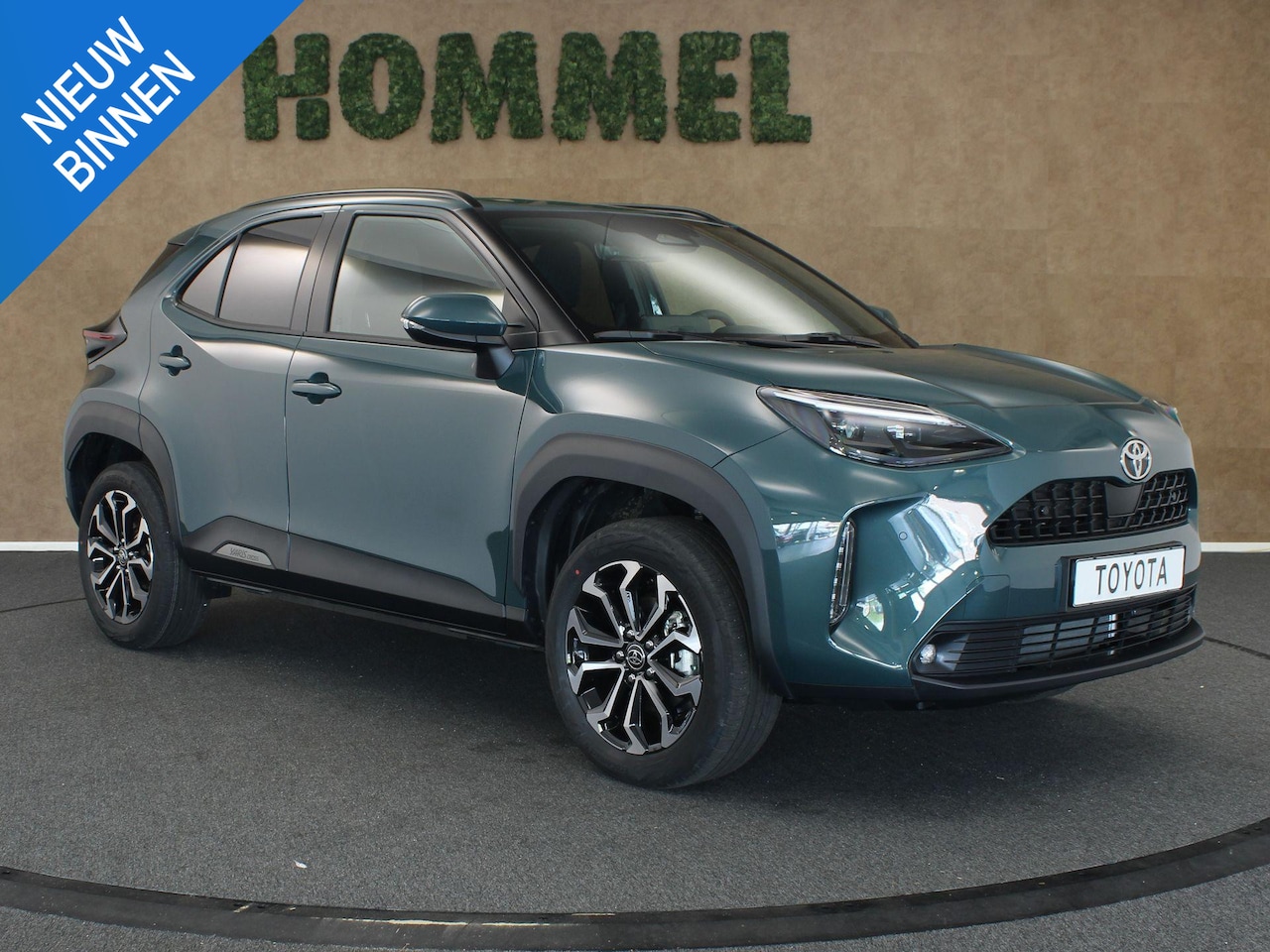 Toyota Yaris Cross - 1.5 Hybrid 130 Dynamic - DIRECT NIEUW UIT VOORRAAD LEVERBAAR - NAVIGATIE - PARKEERSENSOREN - AutoWereld.nl