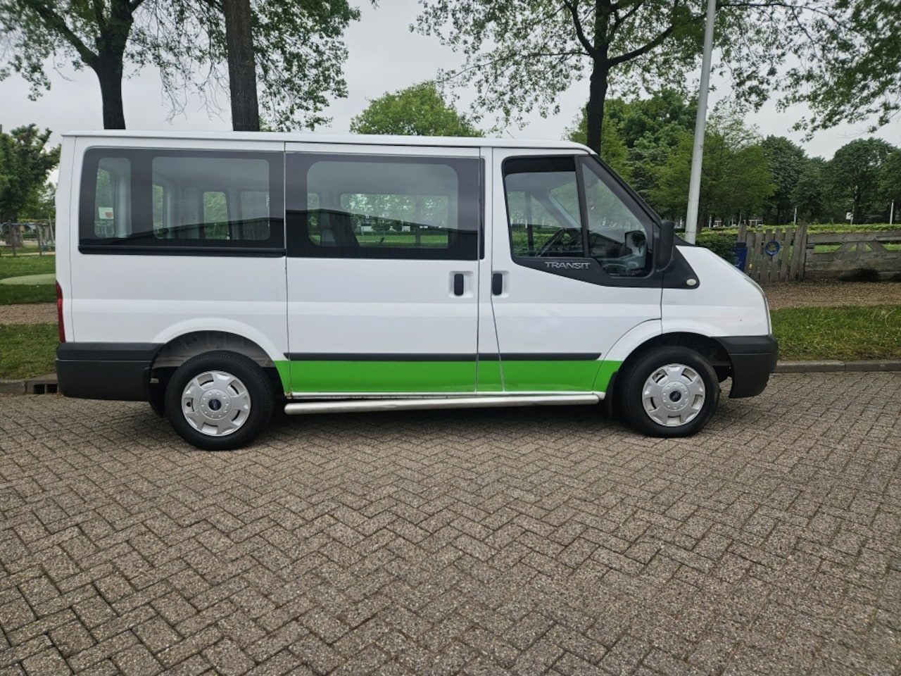 Ford Transit Kombi - 300S 2.2 TDCI 300S 2.2 TDCI - AutoWereld.nl