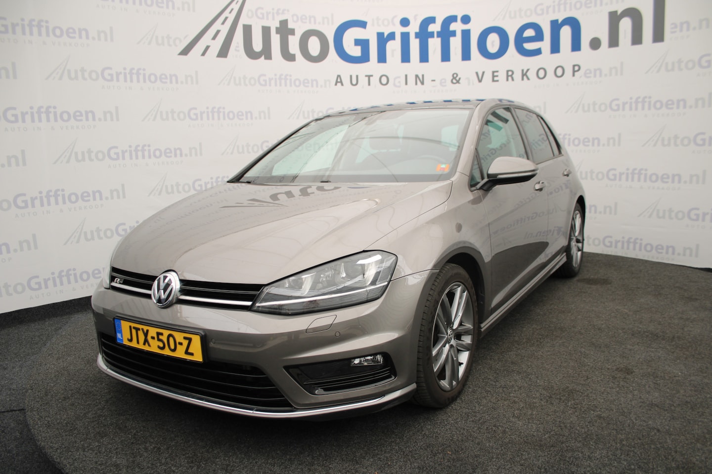 Volkswagen Golf - 2.0 TDI Highline Edition 40 4Motion keurige 4x4 met schuifdak - AutoWereld.nl