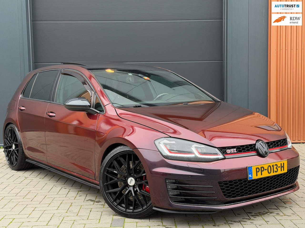 Volkswagen Golf - 2.0 TSI GTI Performance|Pano|Custom Stuur|Dynaudio|Stoelverwarming|ACC|Rijstrooksensor|Bom - AutoWereld.nl