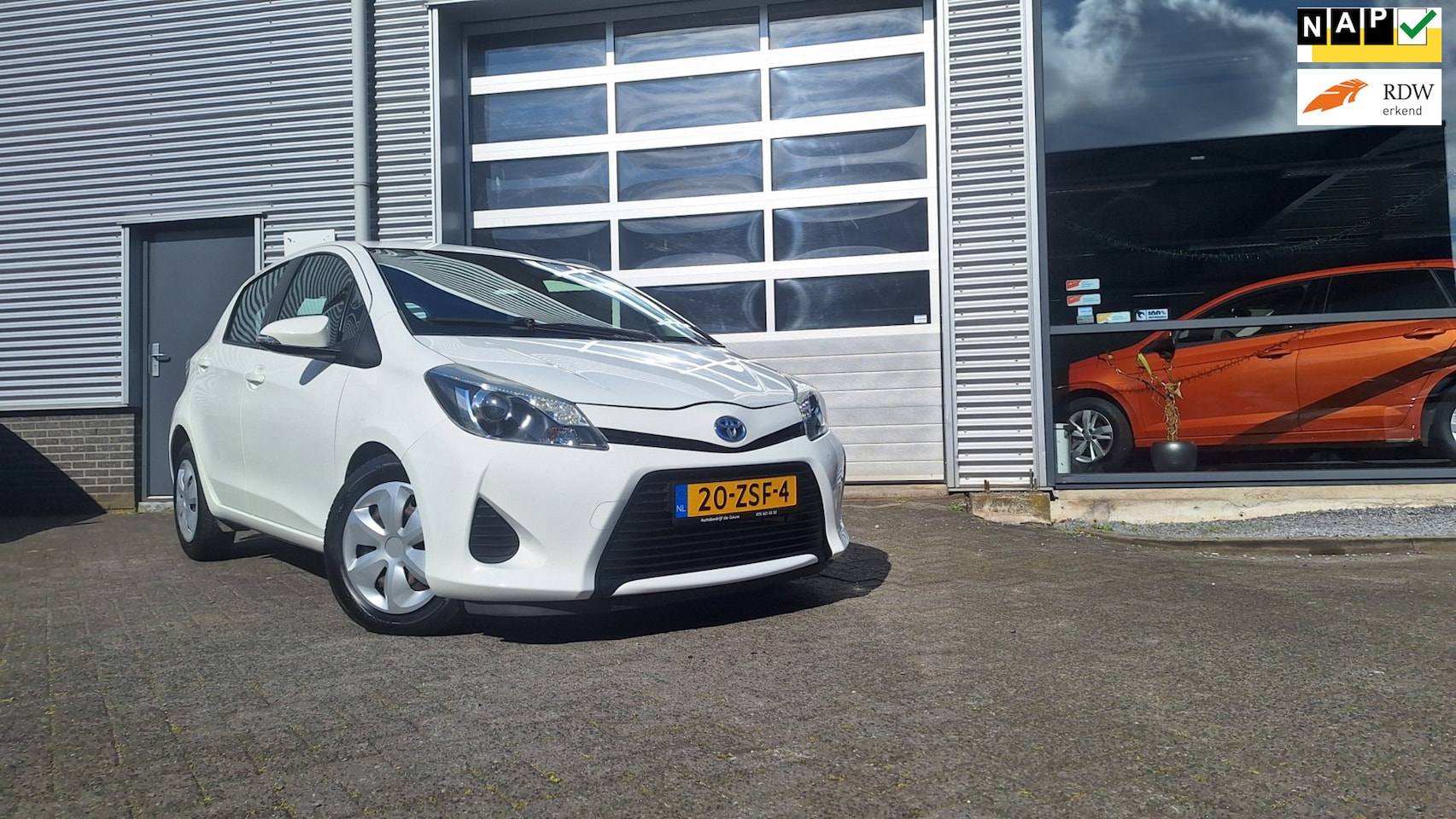 Toyota Yaris - 1.5 Full Hybrid Aspiration/Navigatie/Camera/Cruise/Nl Auto - AutoWereld.nl