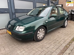 Volkswagen Bora - 2.0 Trendline Automaat